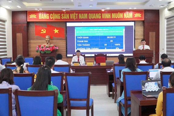 HĐND PHƯỜNG TÂN MAI ỨNG DỤNG eCABINET TRONG TỔ CHỨC KỲ HỌP CHUYÊN ĐỀ LẦN THỨ 4