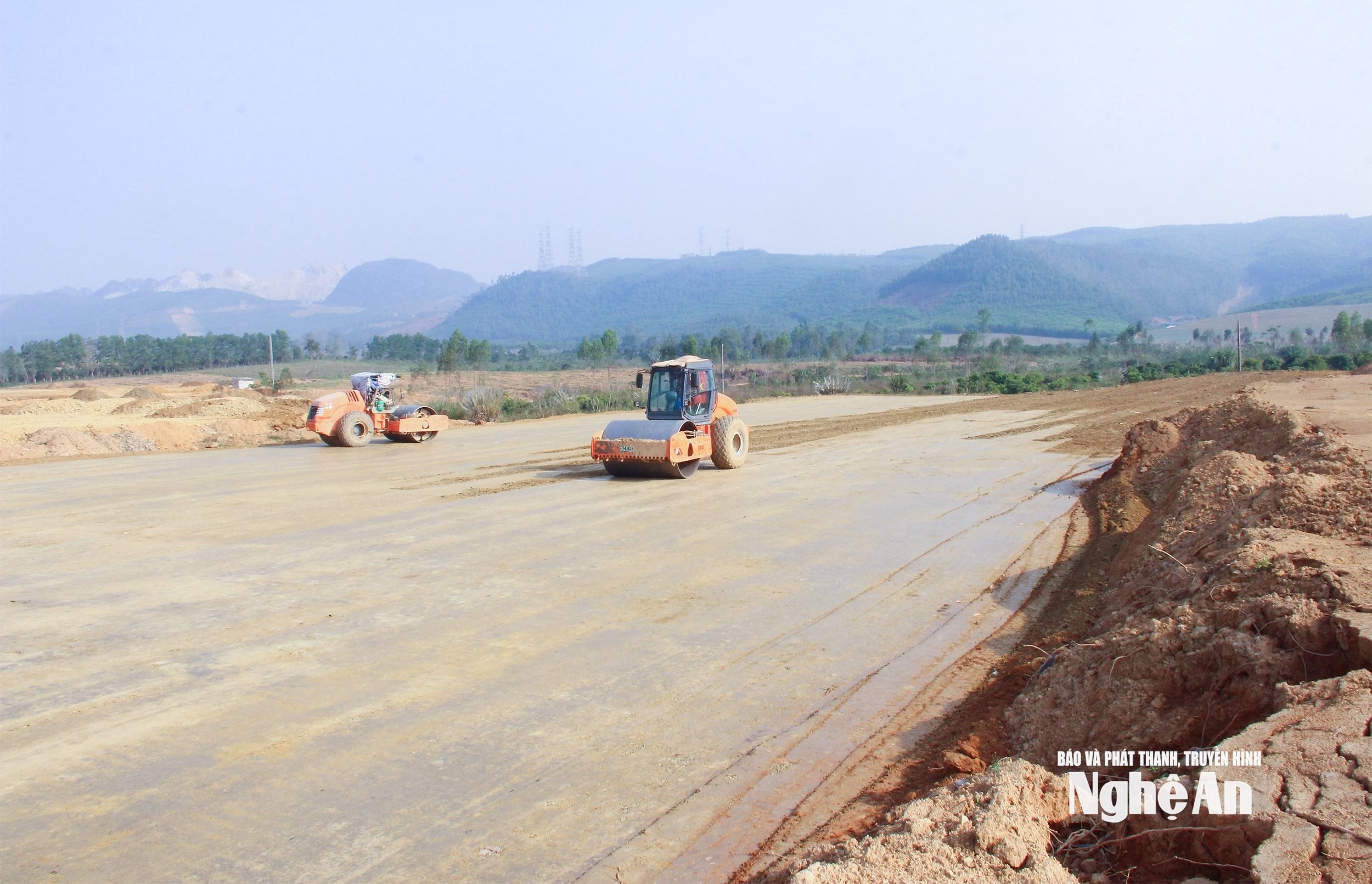 bna_-phuong-hoang-mai-quyet-liet-giai-phong-mat-bang-khu-cong-nghiep-hoang-mai-ii.-anh-mai-hoa.jpg