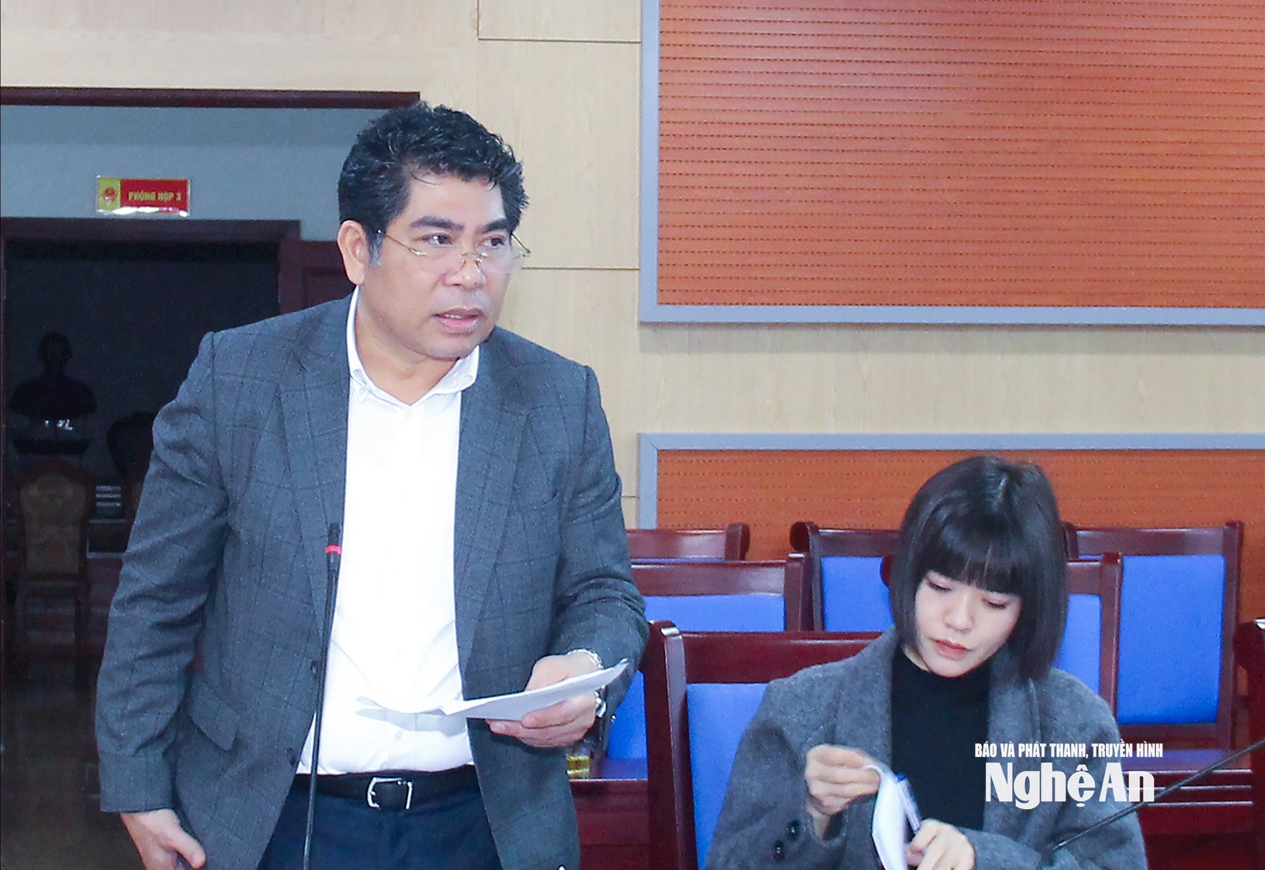 bna_-giam-doc-so-dan-toc-va-ton-giao-vi-van-son-bao-cao-noi-dung-du-thao-nghi-quyet-.jpg
