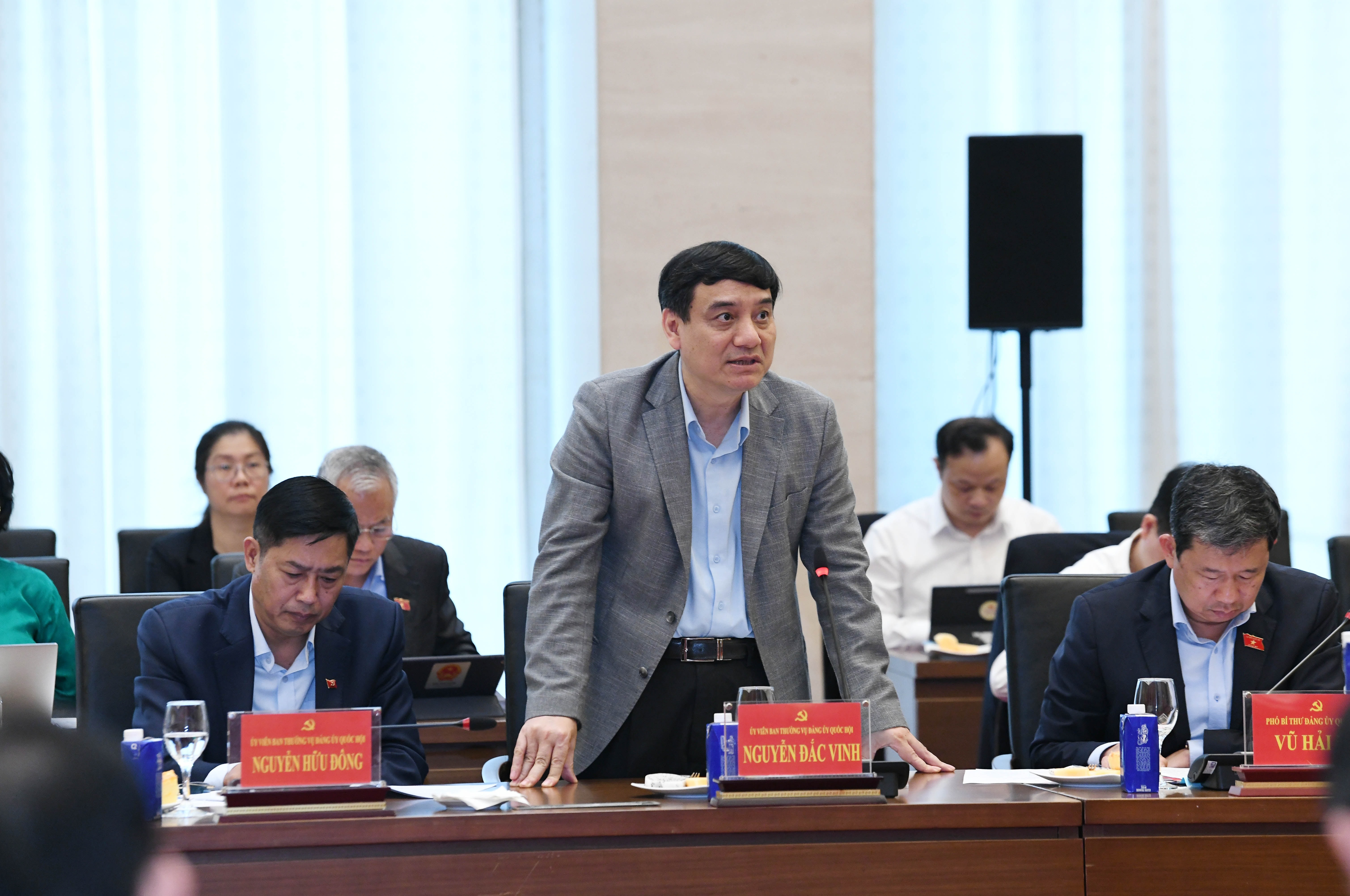 chu-nhiem-uy-ban-van-hoa-xa-hoi-nguyen-dac-vinh.jpg