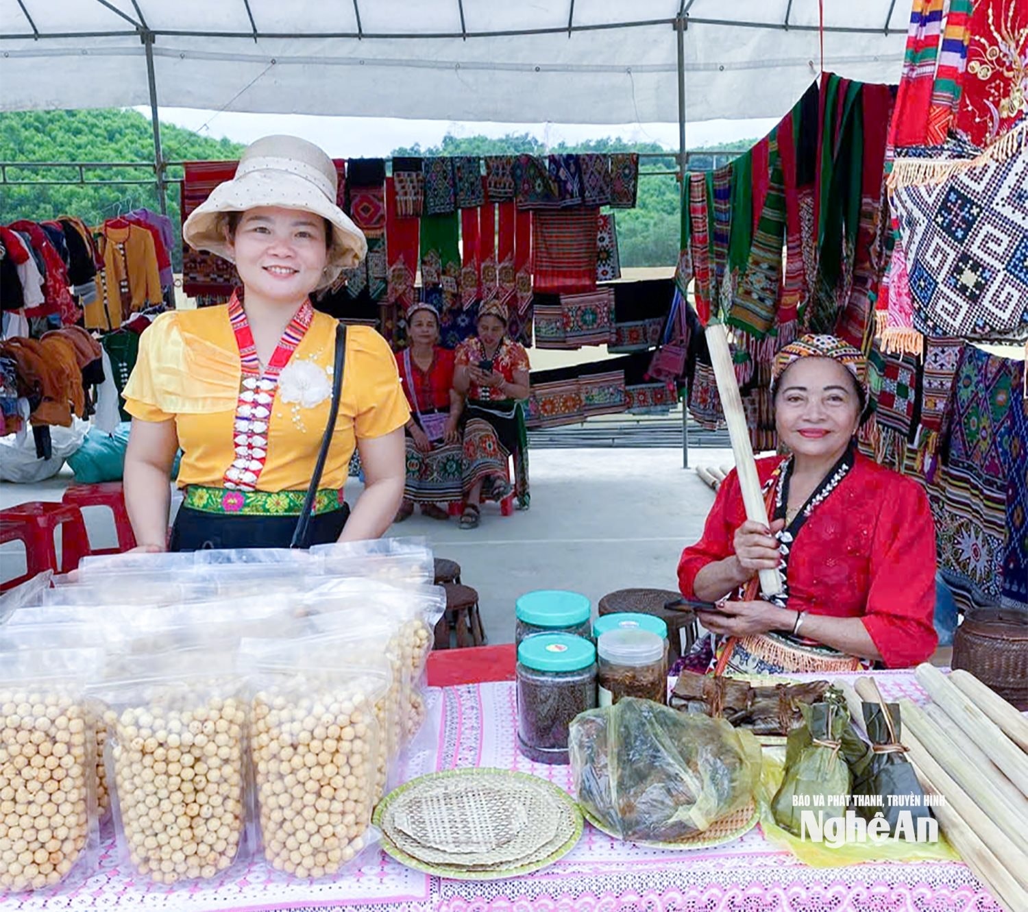 bna_-cho-thanh-son-xa-son-lam-duoc-xay-dung-dua-vao-hoat-dong-.jpg