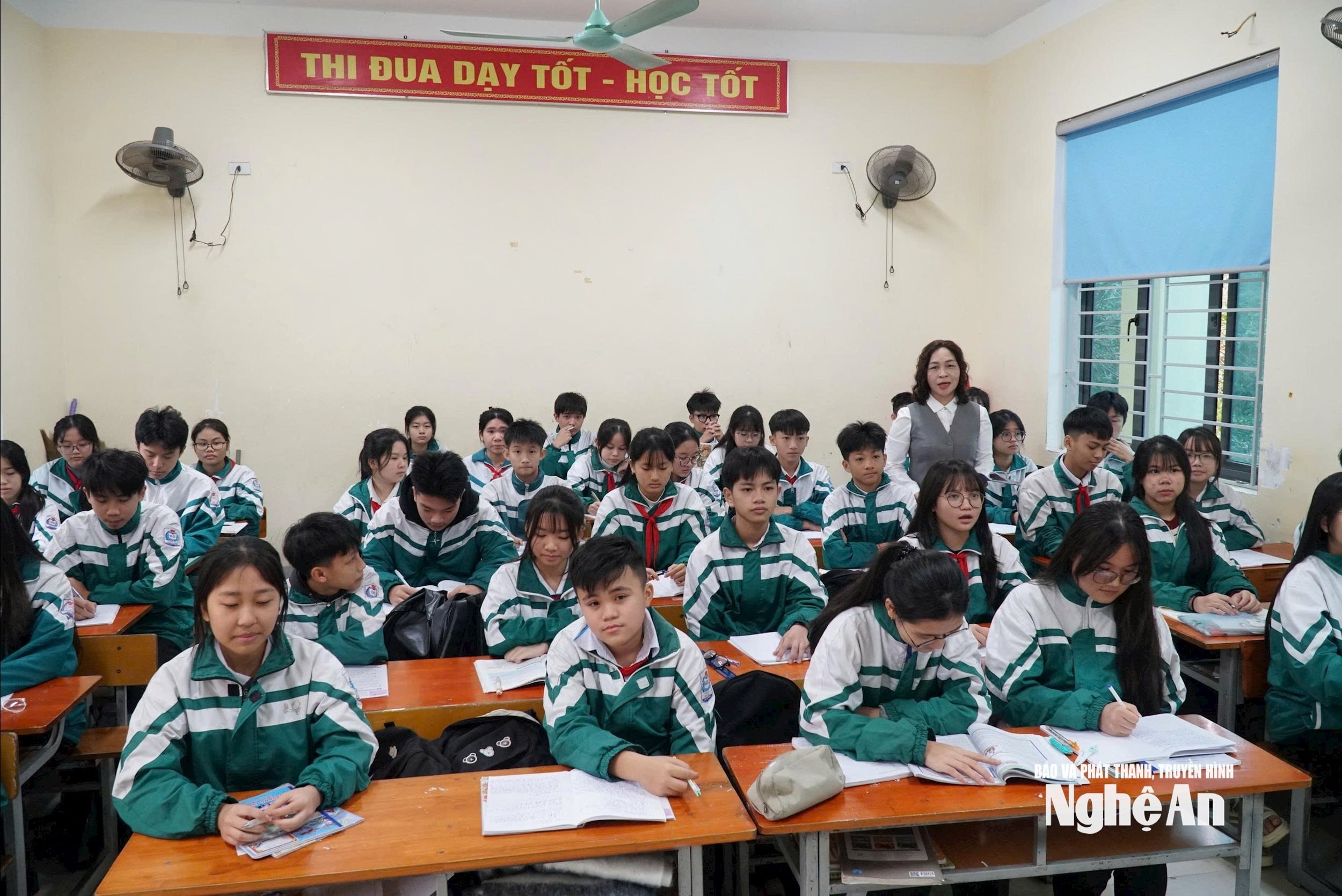 bna_gio-hoc-cua-hoc-sinh-lop-9a-truong-thcs-hai-hoa-phuong-cua-lo.-anh-my-ha.jpg
