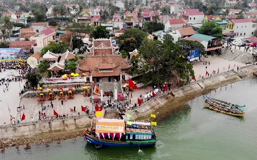 Tiếng sóng Lạch Cờn và bài thánh ca của tình người
