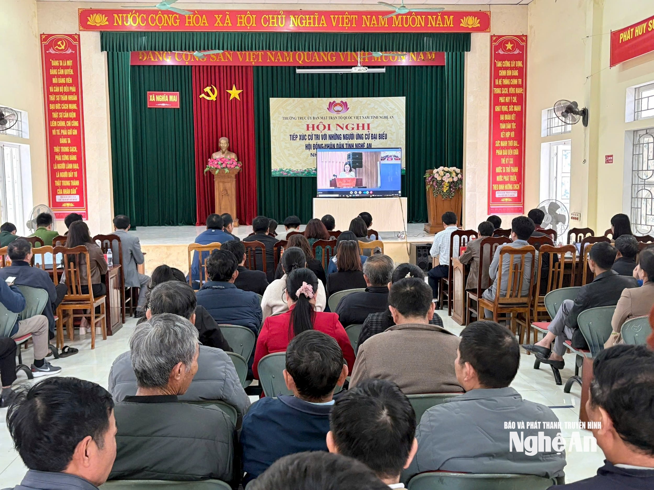 quang-canh-tai-diem-cau-xa-nghia-mai.jpg