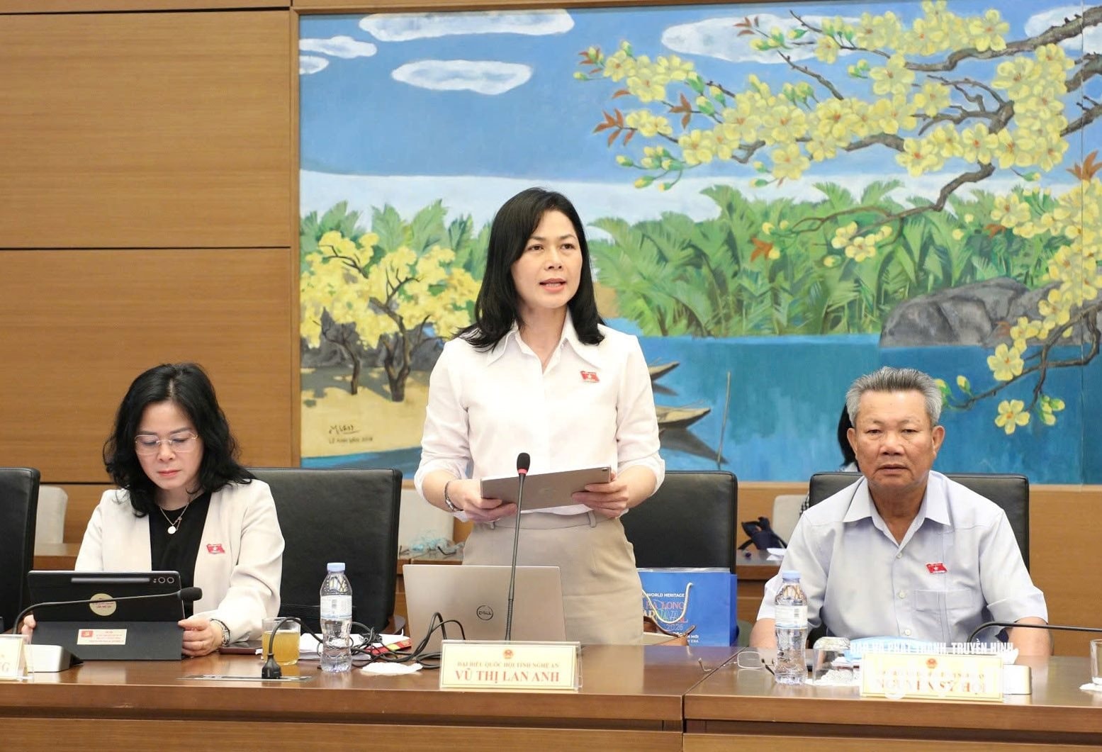bna_1f596cdbe38562db3b94.jpg
