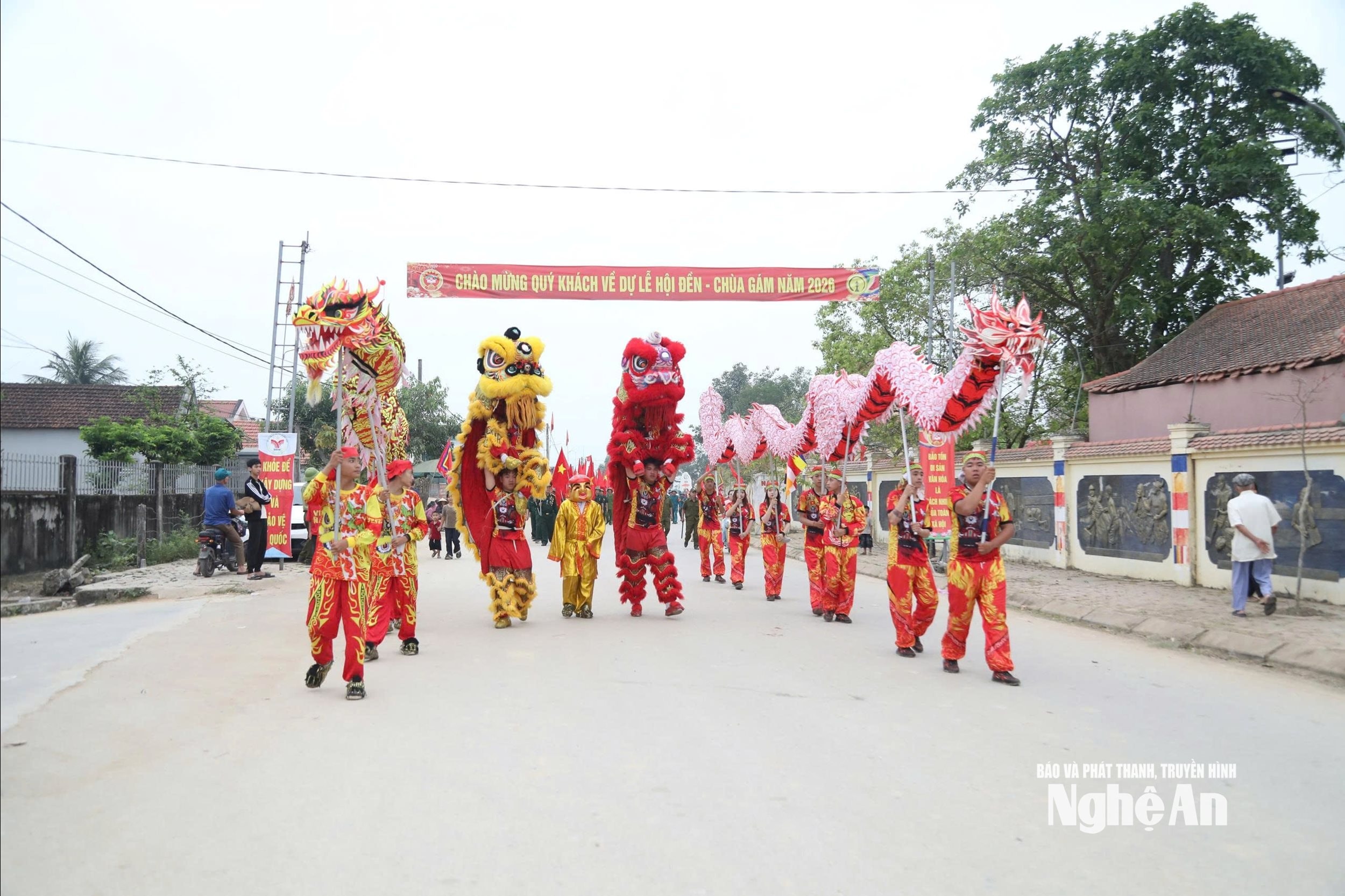 bna_anh-chua-gam-chi-nhung3.jpg