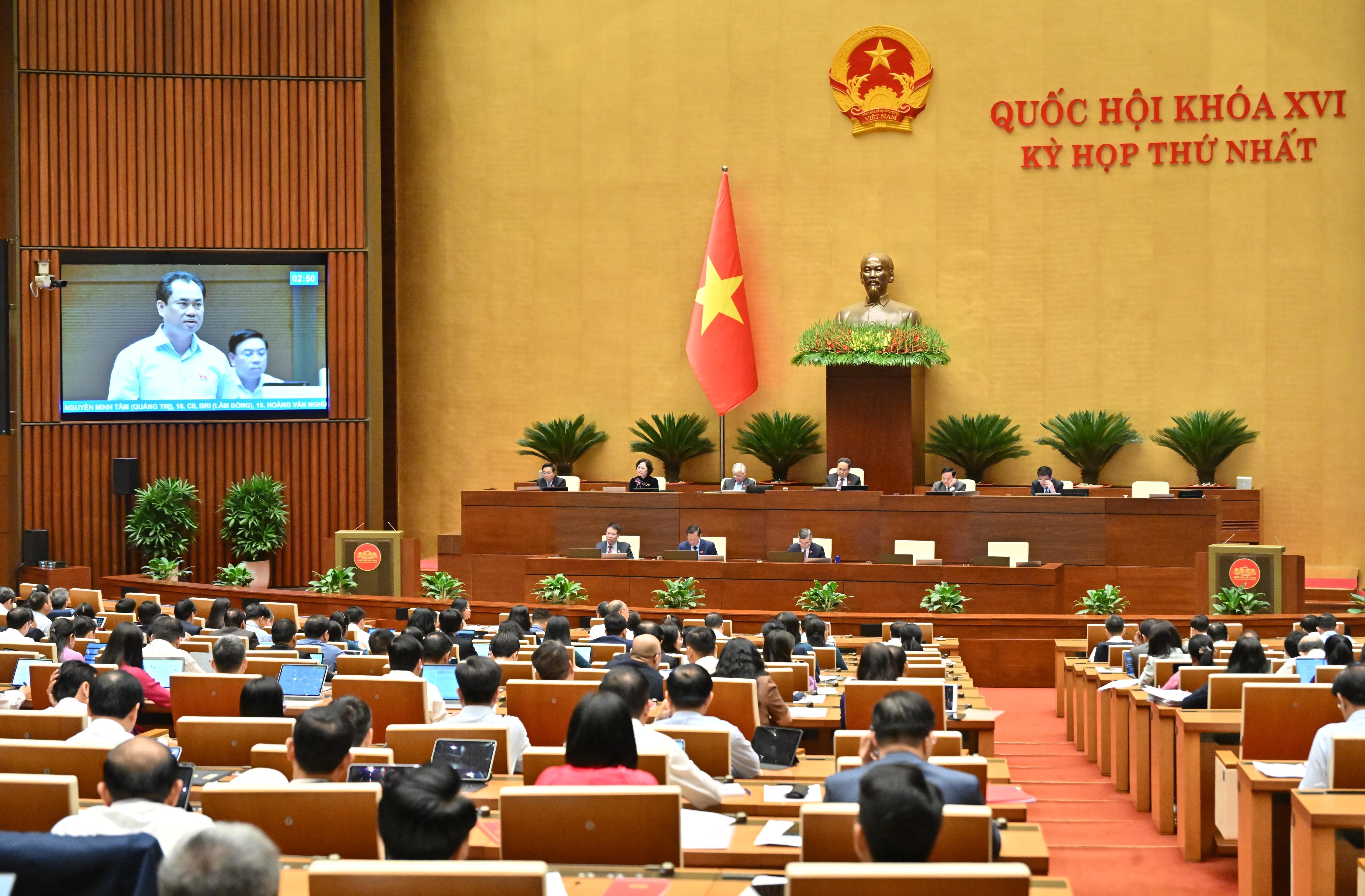 bo-truong-bo-nong-nghiep-va-moi-truong-trinh-viet-hungvqk_8365.jpg