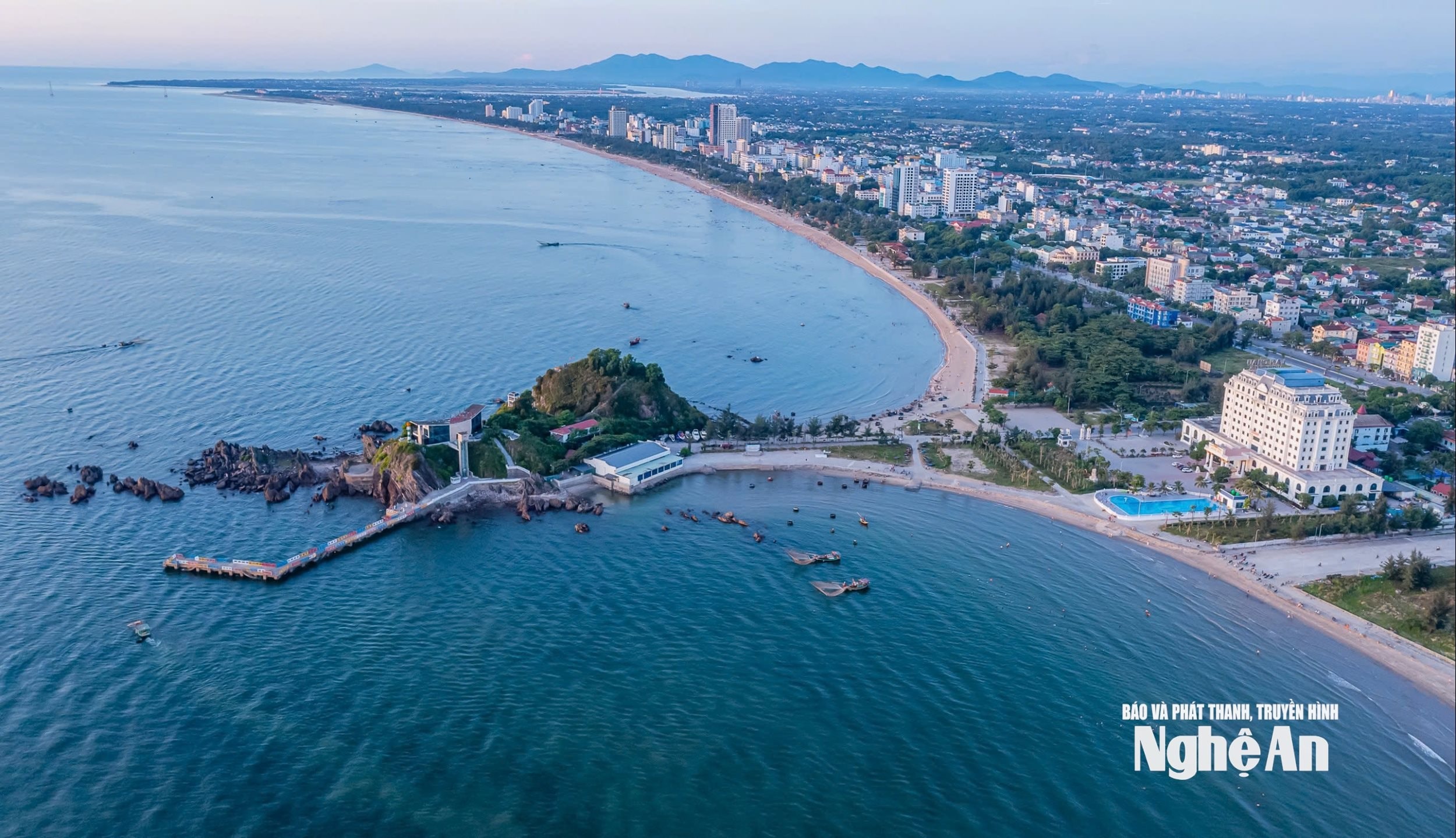 bna_-mot-goc-do-thi-bien-cua-lo.-anh-tu-lieu-quoc-dan.jpg