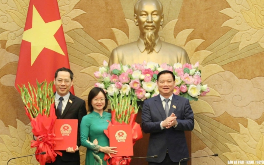 Công bố Nghị quyết phê chuẩn Phó Trưởng đoàn chuyên trách và đại biểu chuyên trách địa phương Đoàn ĐBQH tỉnh Nghệ An