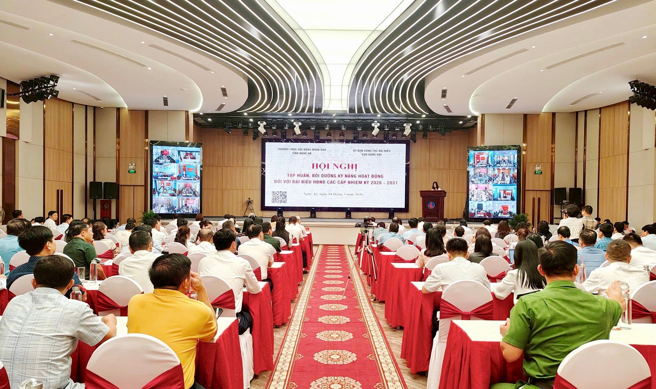 Đổi mới tư duy để kiến tạo phát triển