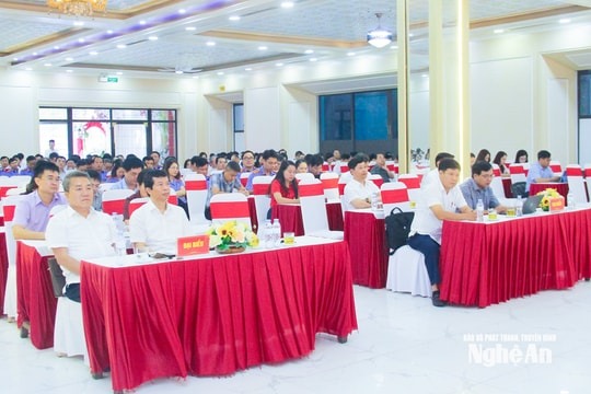 Đảng ủy Các cơ quan Đảng tỉnh Nghệ An quán triệt 4 nghị quyết, đề án về trách nhiệm nêu gương của cán bộ, đảng viên