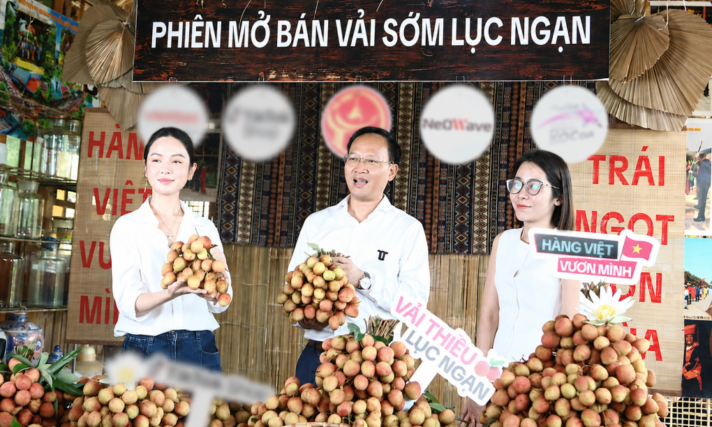Phó chủ tịch Bắc Ninh livestream bán 31 tấn vải thiều