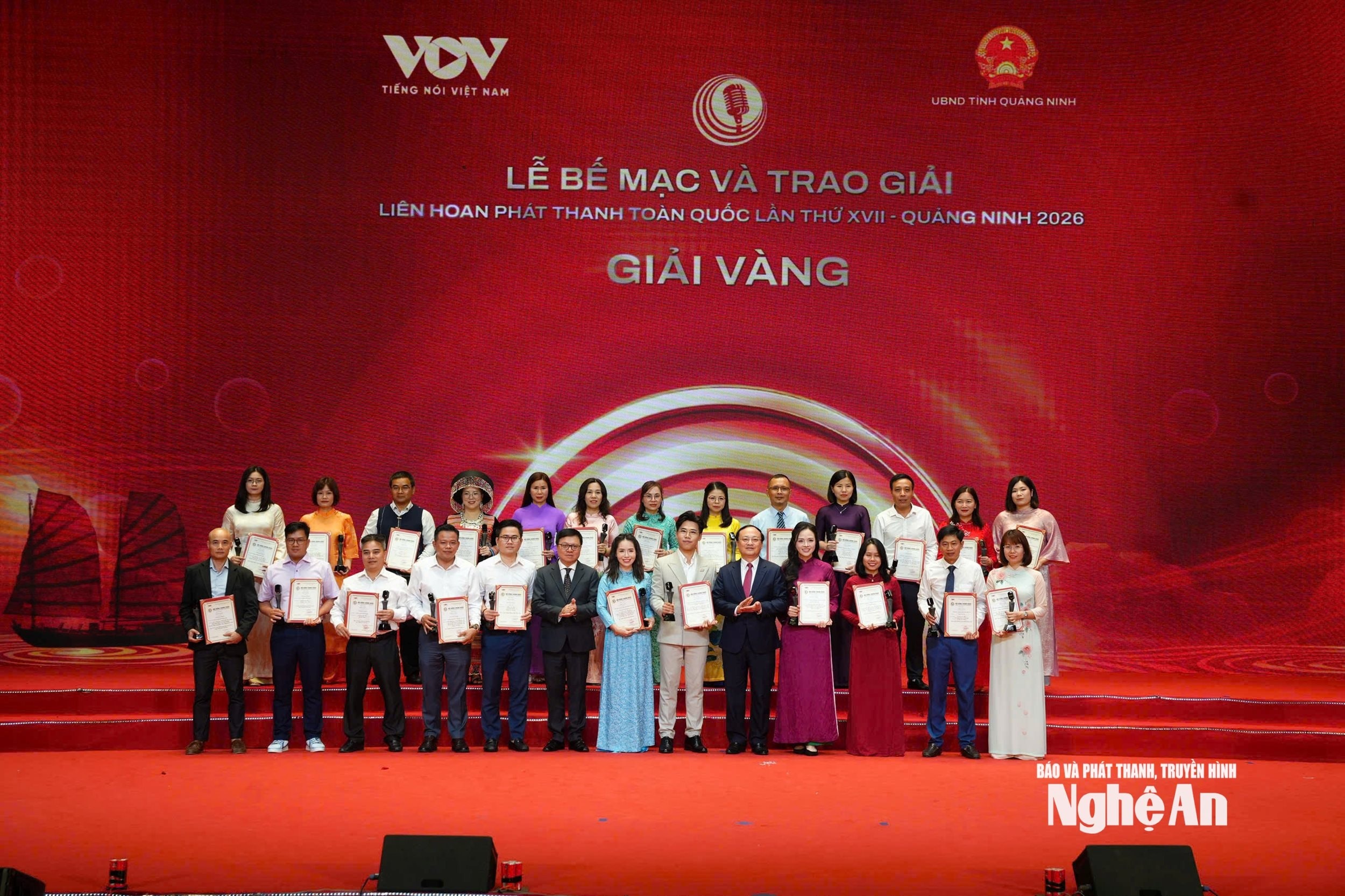 bna_vang(1).jpg