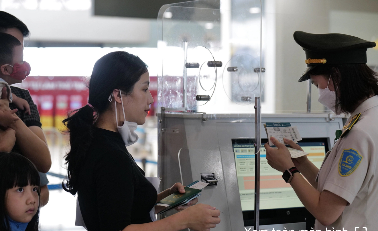 Hành khách được hoàn tiền vé nếu chuyến bay chậm 4 giờ