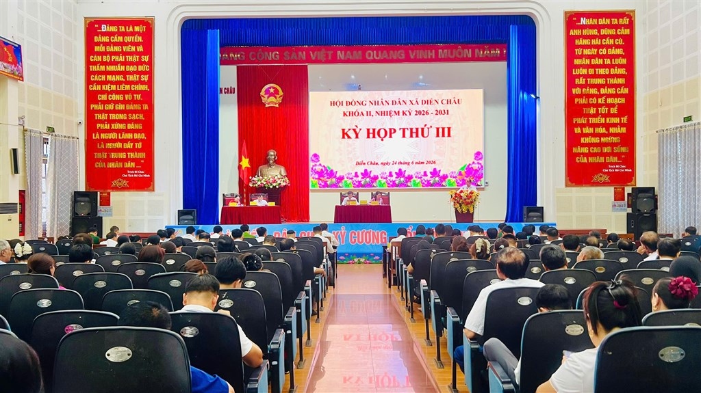 Kỳ họp thứ 3 HĐND xã Diễn Châu: Thông qua nghị quyết sắp xếp khối, xóm
