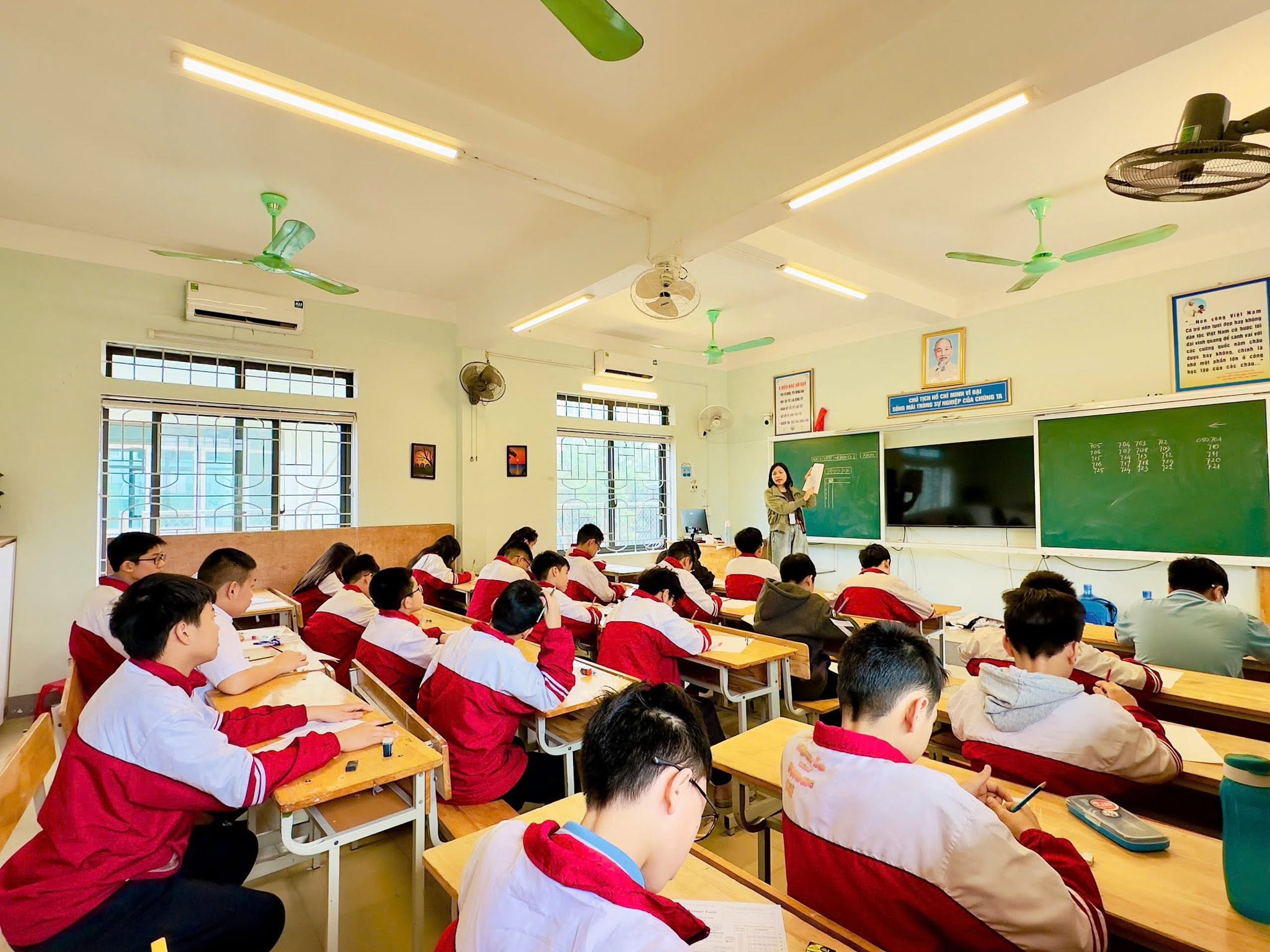 HĐND tỉnh sẽ xem xét giao chỉ tiêu lao động hợp đồng theo Nghị định số 111/2022/NĐ-CP trong các cơ sở giáo dục công lập năm 2026 và năm học 2026-2027