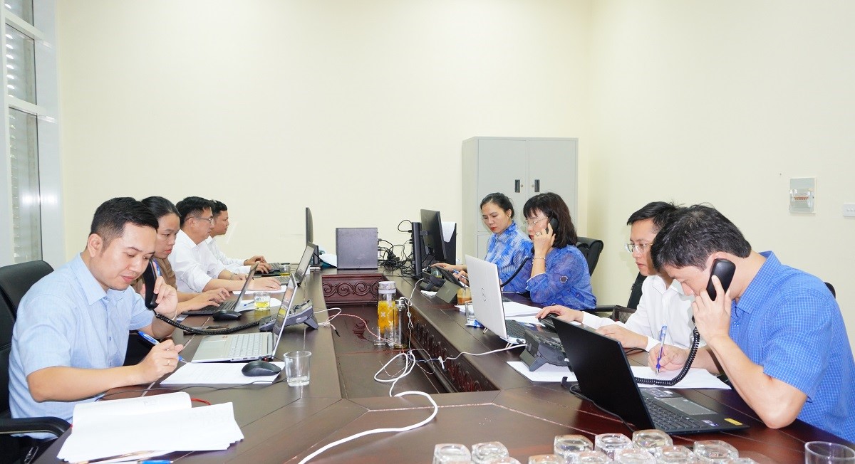 Lĩnh vực nông nghiệp và môi trường, xây dựng được nhiều cử tri phản ánh qua đường dây điện thoại trực tuyến