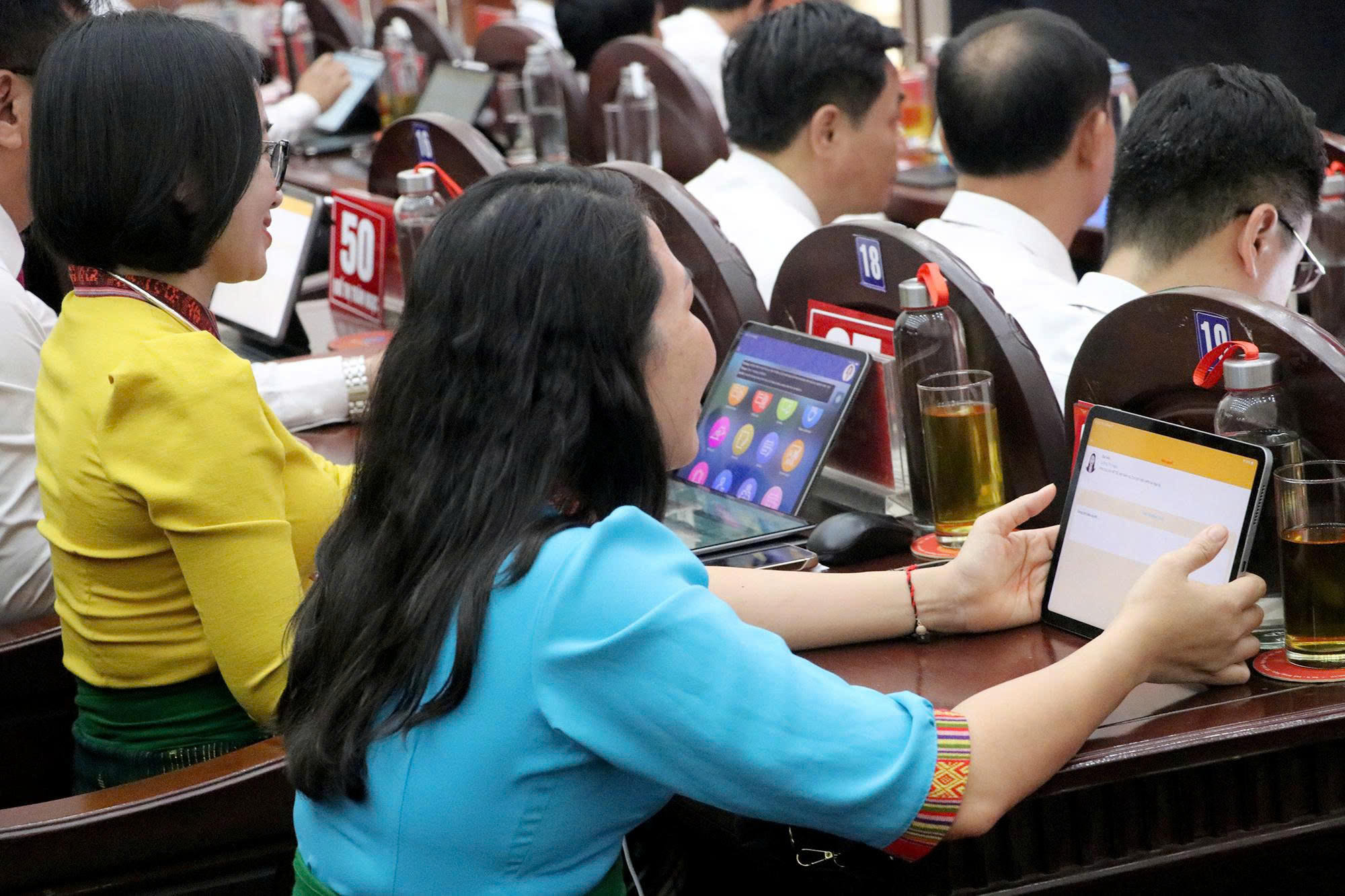 Ban hành quy định mức chi tiếp khách nước ngoài, tổ chức các hội nghị quốc tế và tiếp khách trong nước trên địa bàn tỉnh Nghệ An