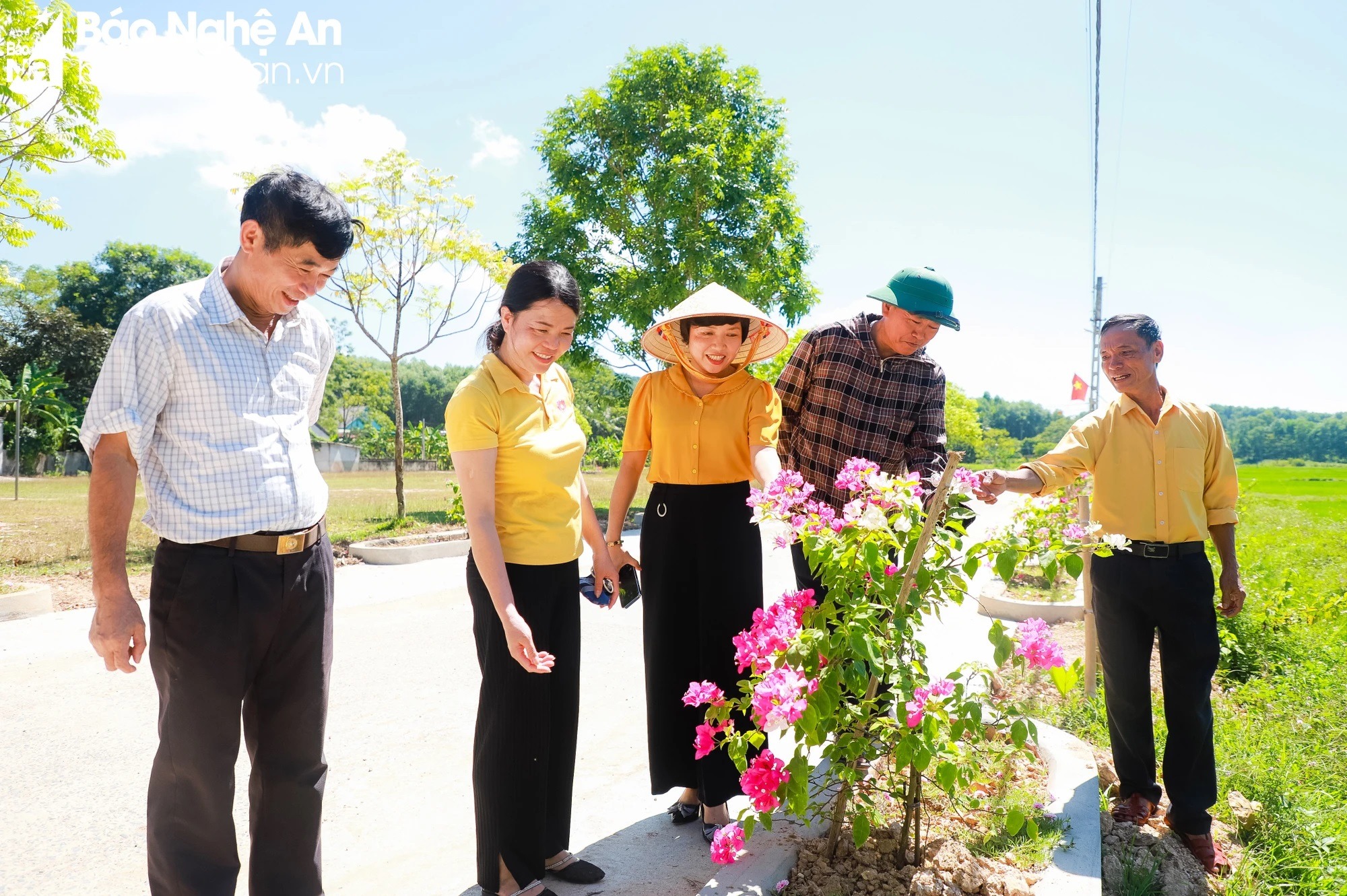 HĐND tỉnh Nghệ An thông qua Nghị quyết quy định mức phụ cấp, hỗ trợ đối với lực lượng hoạt động ở khối, xóm, thôn, bản