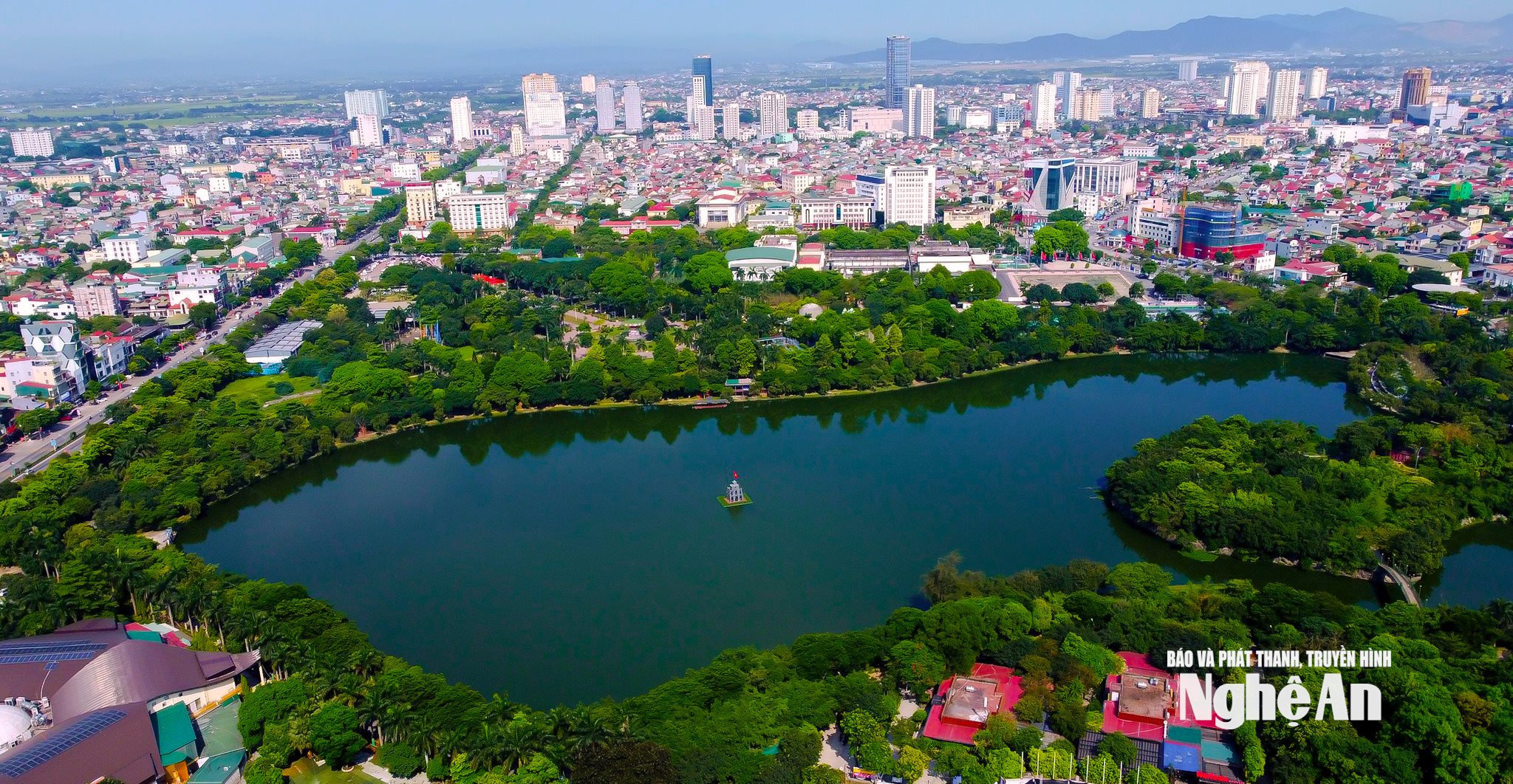 bna_ho-trung-tam-1.jpg