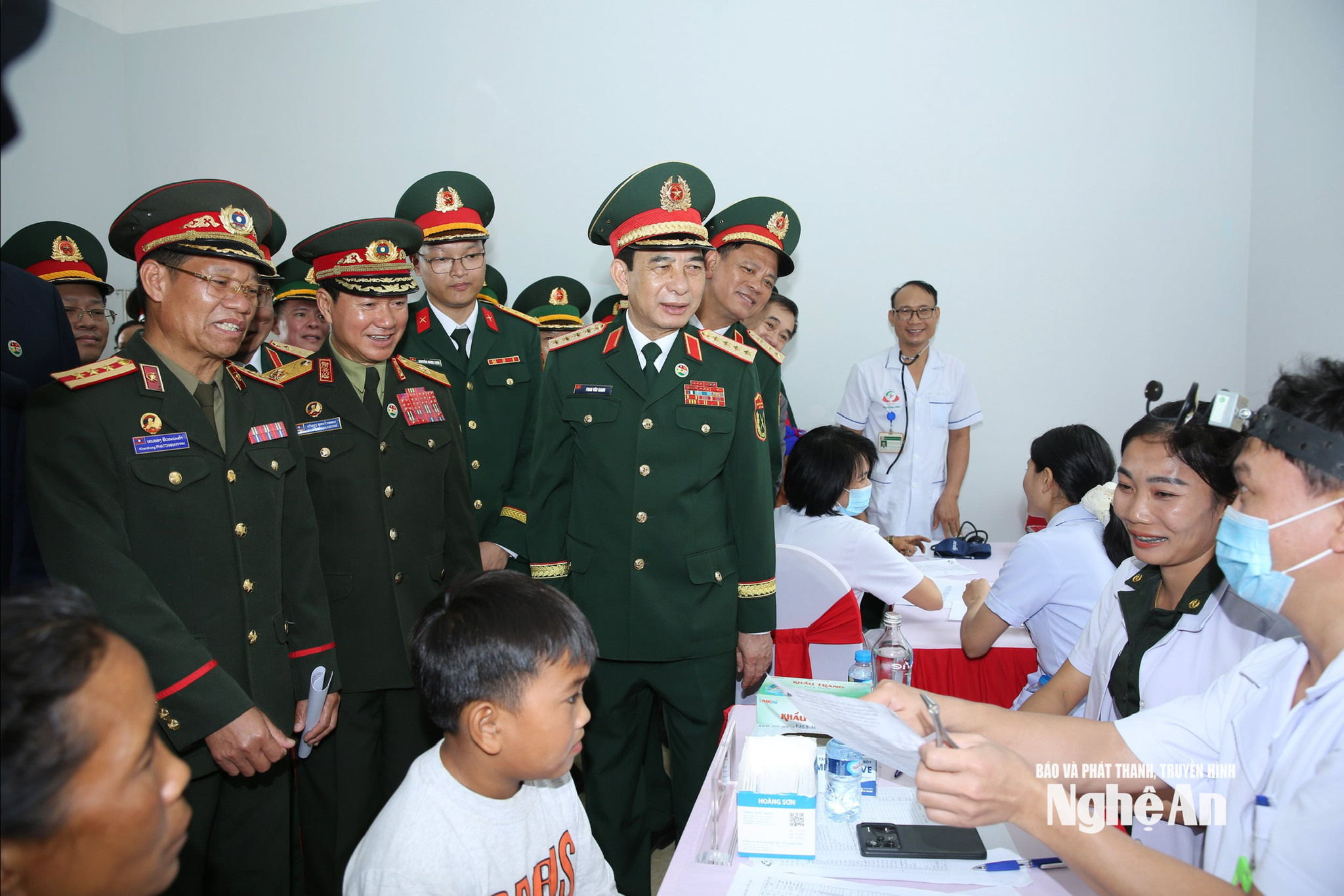 bna_3c7934dffc357d6b2424.jpg