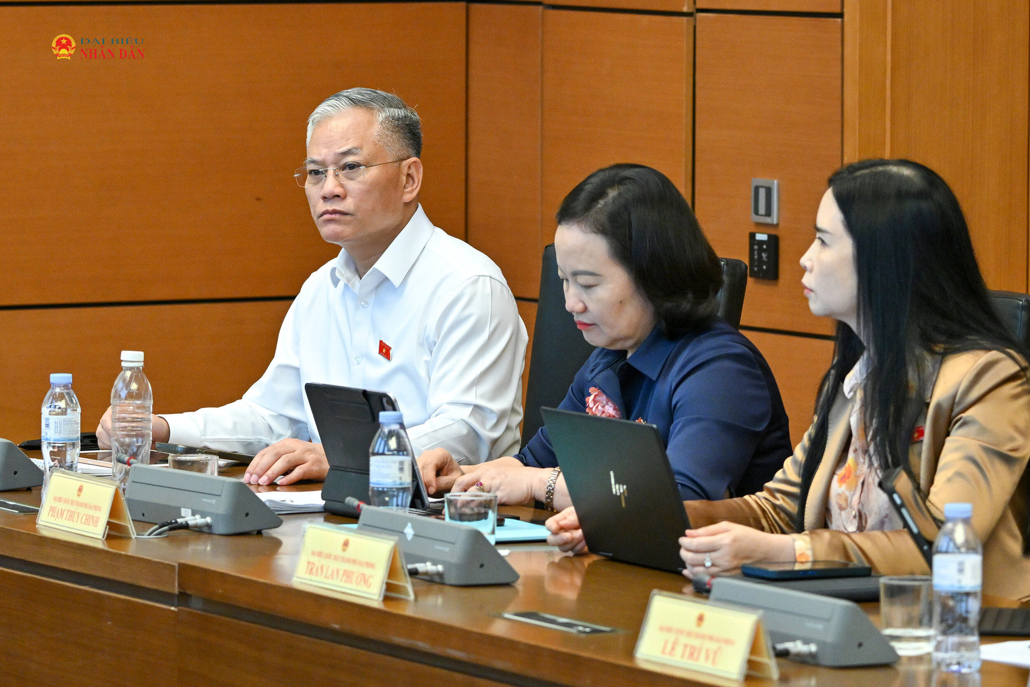 cac-dbqh-du-thao-luan-to-11-tp.-hai-phong-quang-ngai-3.jpg?md5=iTzTMD1QbHJBfQahw8tSHA&expires=1787144199