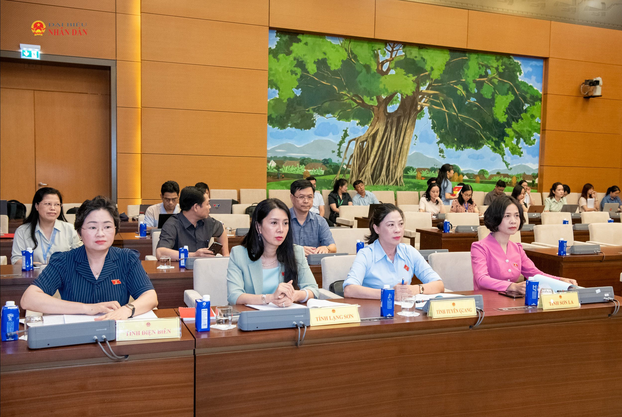 cac-dai-bieu-tham-du-cuoc-hop.8.jpg