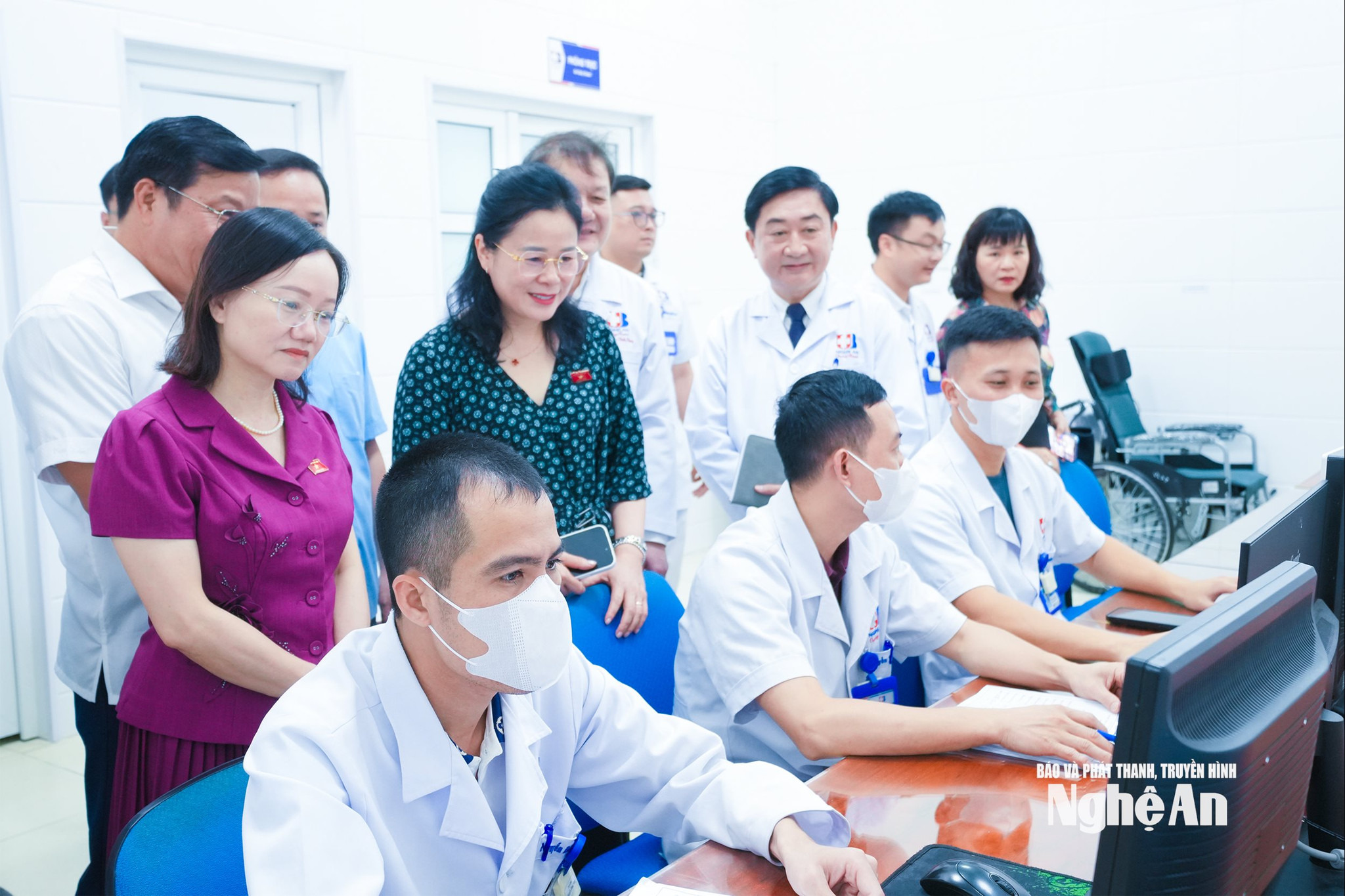 bna_-doan-dai-bieu-quoc-hoi-tinh-giam-sat.jpg?md5=CUd_stHOcffEomSHJyJ_OA&expires=1787562721