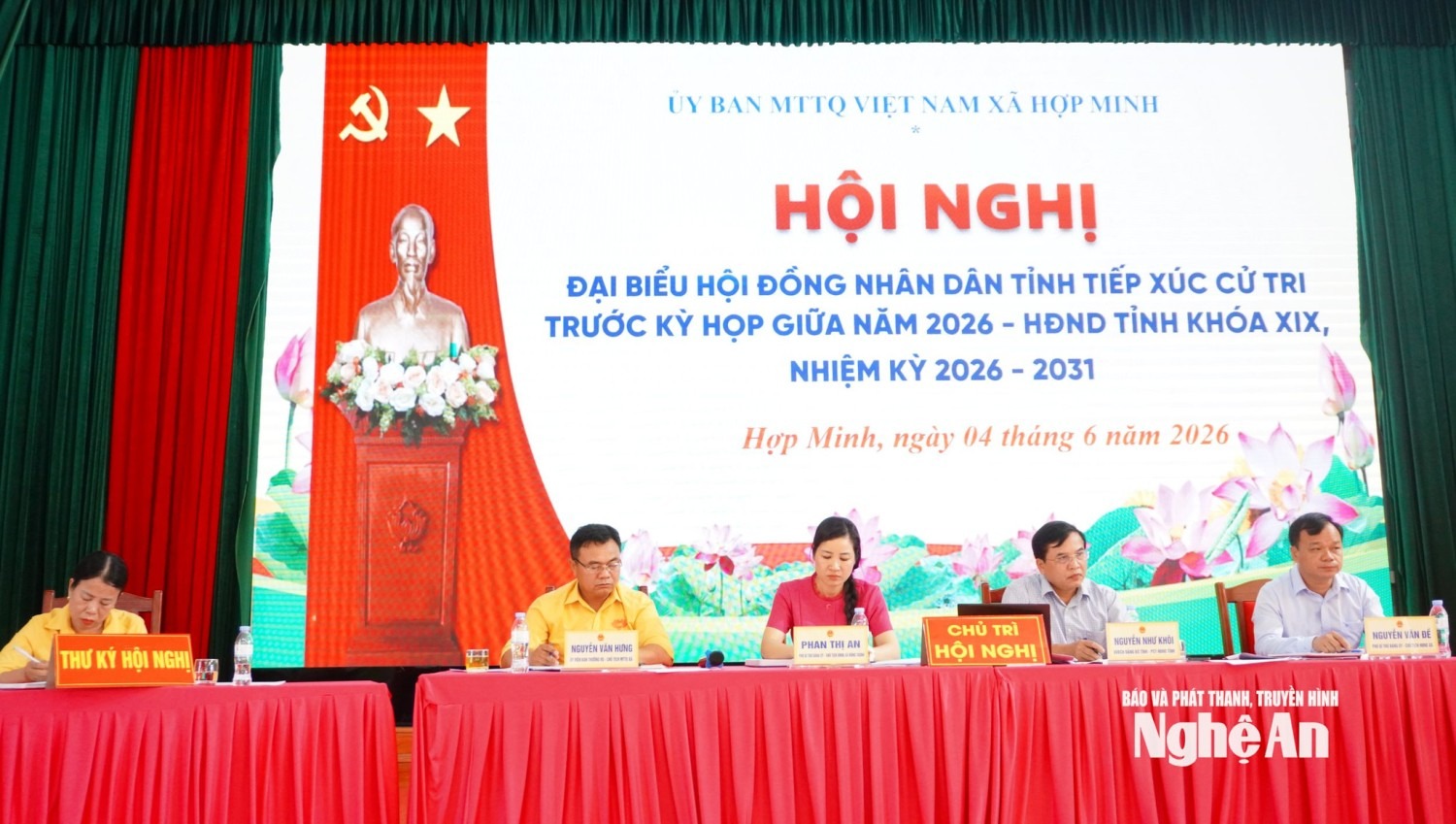 4 Đồng chí Nguyễn Như Khôi Phó CT HĐND tỉnh tiếp xúc cử tri xã Hợp Minh