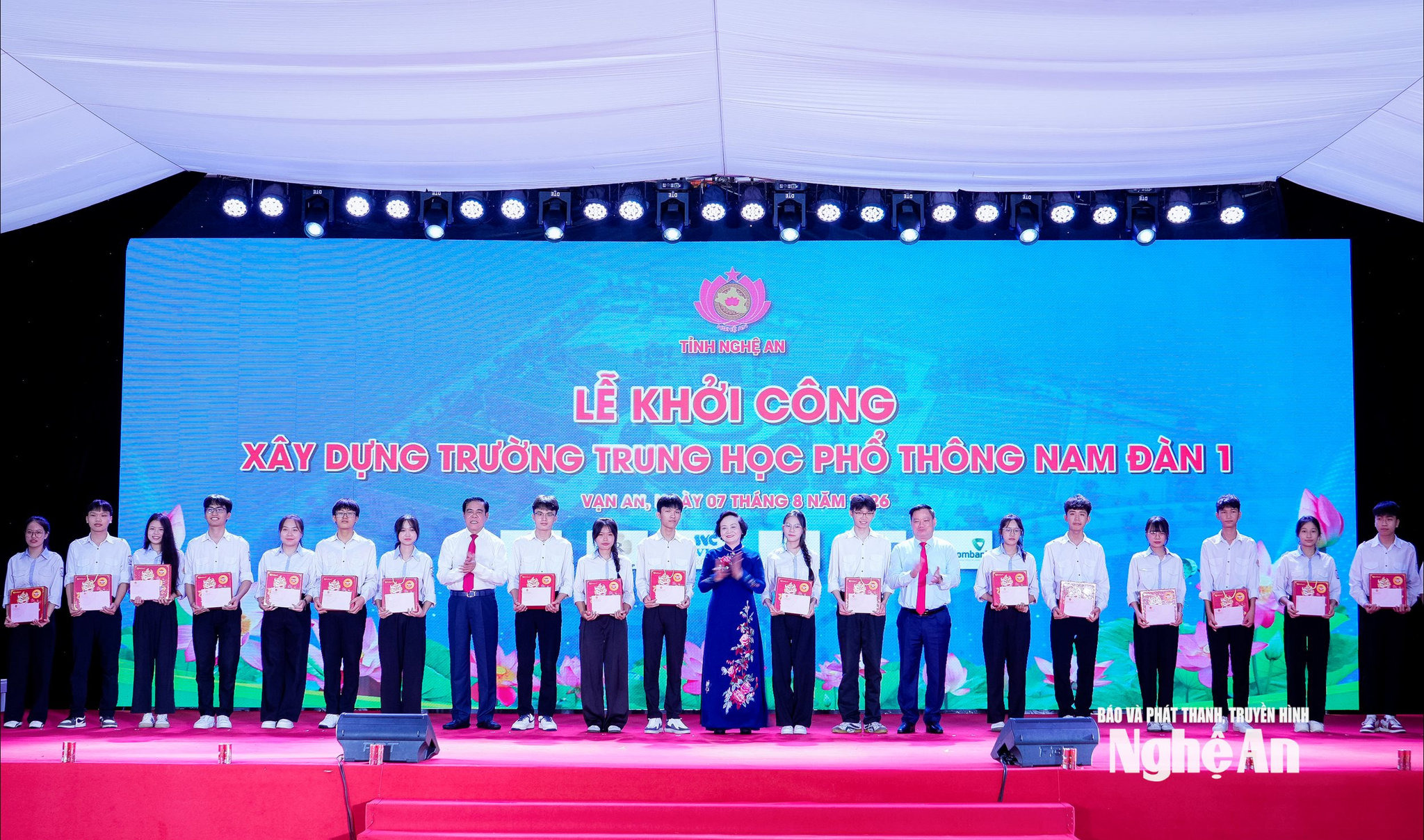 bna__dsc8918(1).jpg