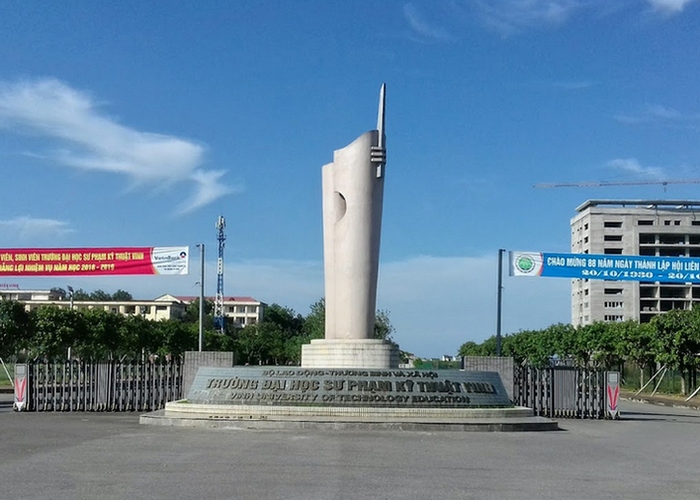 Bộ Giáo dục và Đào tạo trả lời cử tri Nghệ An về chính sách học phí, quy hoạch trường và phương thức tuyển sinh