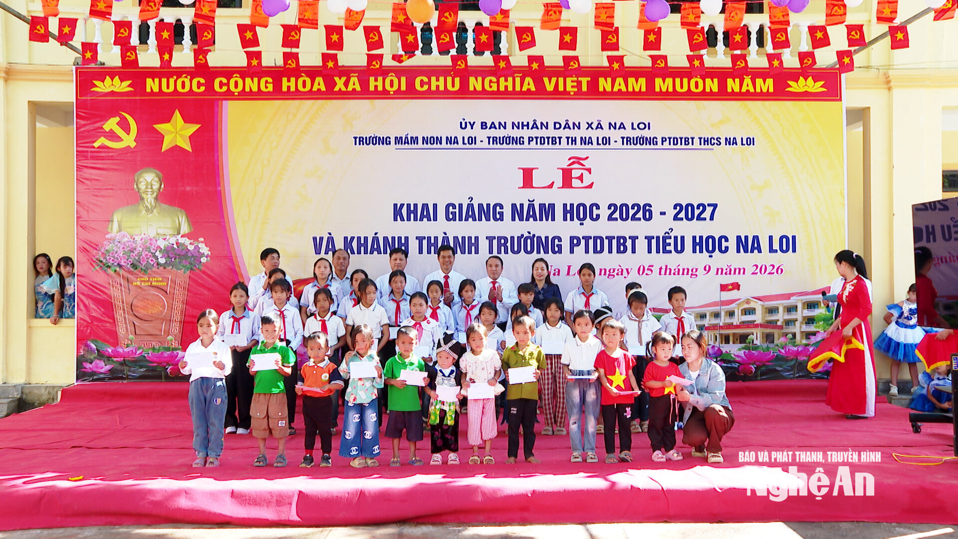bna_-tang-qua-fhocj-sinh.jpg?md5=89LzqWqDbd5Y5m25MU238w&expires=1788598353