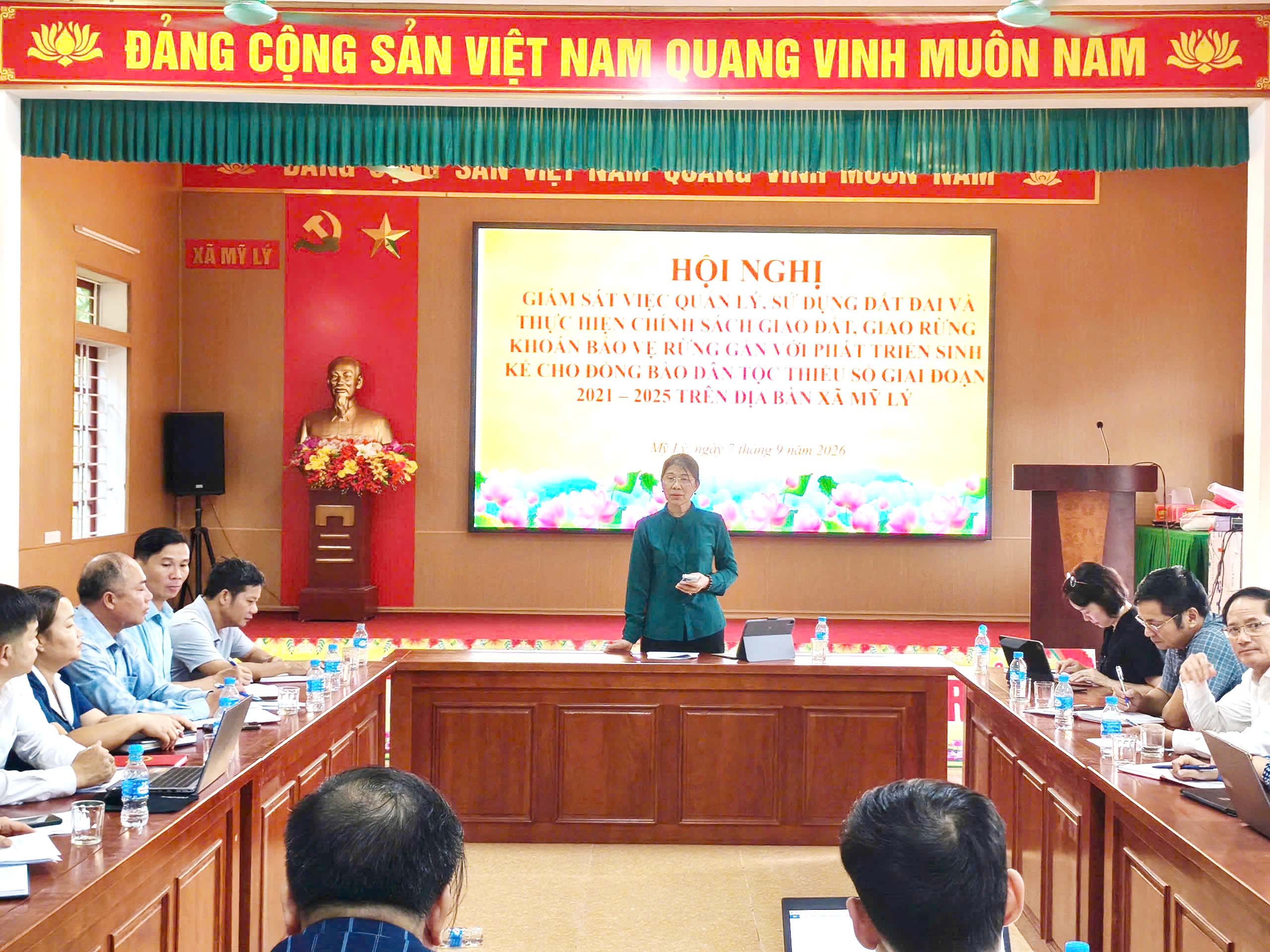 Đoàn giám sát của Ban Dân tộc HĐND tỉnh giám sát việc quản lý, sử dụng đất đai tại xã Mỹ Lý