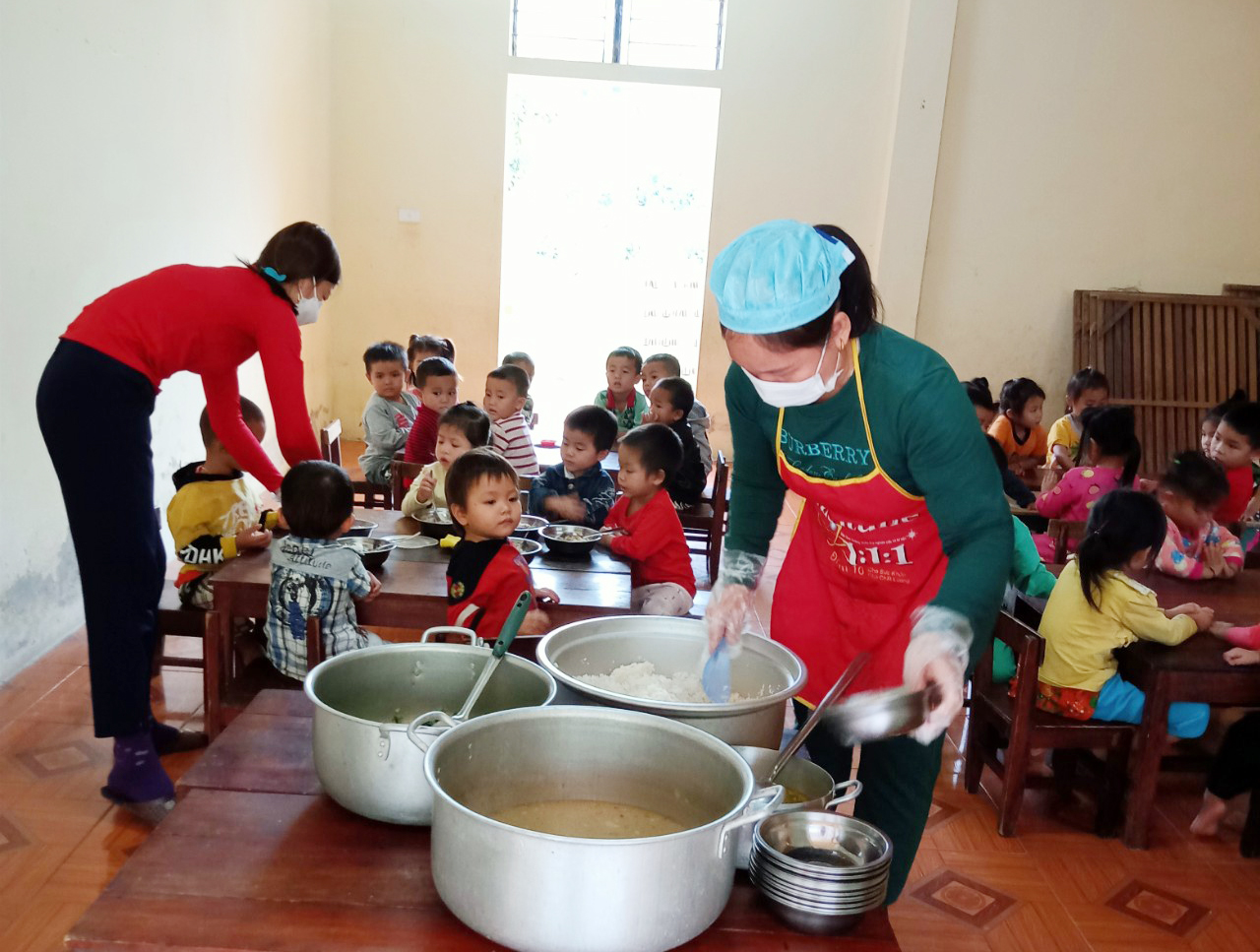 Nghiên cứu, tháo gỡ kịp thời về chính sách “cô nuôi” ở vùng đặc biệt khó khăn