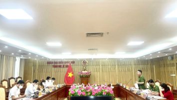 toan-canh-buoi-lam-viec-voi-tram-giam-so-6.jpg