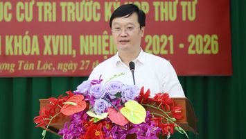 Chủ tịch UBND tỉnh Nguyễn Đức Trung tiếp xúc cử tri xã Thượng Tân Lộc, huyện Nam Đàn