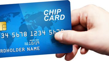 Cách sử dụng thẻ ATM chip để rút tiền, thanh toán