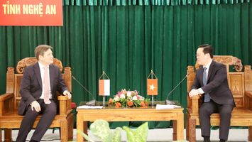 Chủ tịch UBND tỉnh Nguyễn Đức Trung tiếp thân mật Đại sứ nước Cộng hòa Ba Lan tại Việt Nam