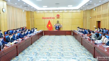 Cần có chính sách đồng bộ hỗ trợ người lao động bị ảnh hưởng bởi dịch Covid-19