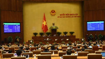 Thông qua một luật sửa 9 luật