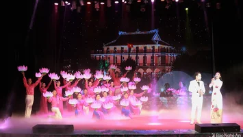 Lắng đọng chương trình nghệ thuật 'Tình Bác trong khúc giao Xuân'