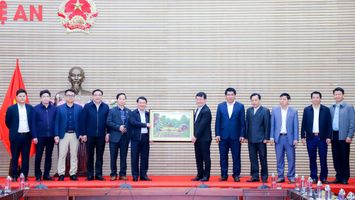 Đoàn công tác của Ủy ban Dân tộc làm việc với UBND tỉnh Nghệ An