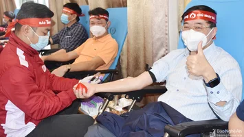 Nghệ An: 1.200 người tham gia Ngày hội hiến máu tình nguyện 'Chủ nhật đỏ lần thứ XIV'