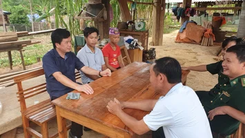 Những vấn đề đặt ra trong việc bố trí người đứng đầu cấp ủy không phải là người địa phương
