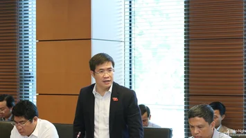 Đại biểu Quốc hội đoàn Nghệ An đề nghị Chính phủ xem xét tăng chế độ cho cán bộ thôn, tổ dân phố