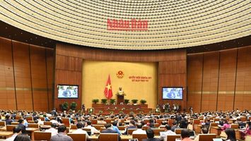 Hoàn thiện thể chế, chính sách, nâng cao năng lực cán bộ