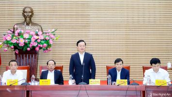 Quyết định phân công nhiệm vụ Chủ tịch và các Phó Chủ tịch UBND tỉnh Nghệ An