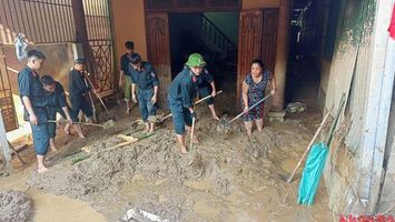 Nước mắt Kỳ Sơn trộn với bùn lũ