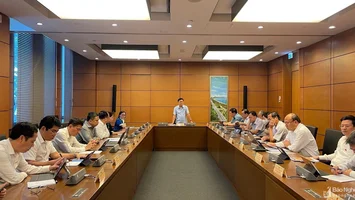 Đoàn ĐBQH Nghệ An thảo luận các dự án Luật Hợp tác xã (sửa đổi) và Luật Phòng thủ dân sự