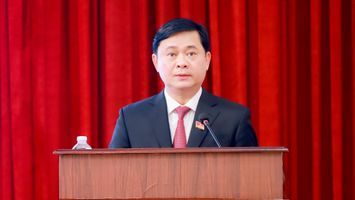 Tập trung tổ chức triển khai khẩn trương, quyết liệt, đồng bộ các giải pháp đảm bảo các nghị quyết của HĐND tỉnh sớm đi vào cuộc sống và đạt hiệu quả thiết thực